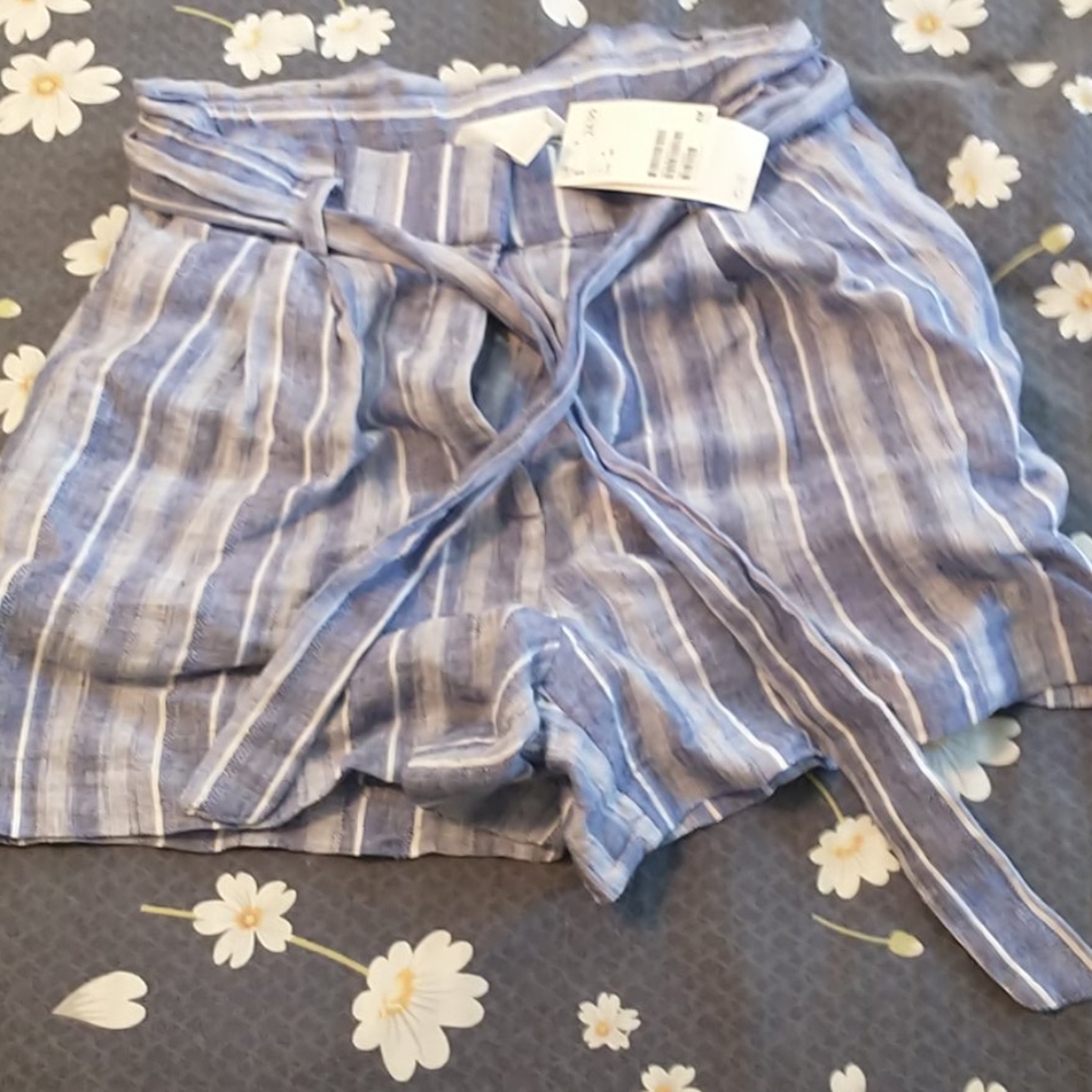 Linen blend shorts